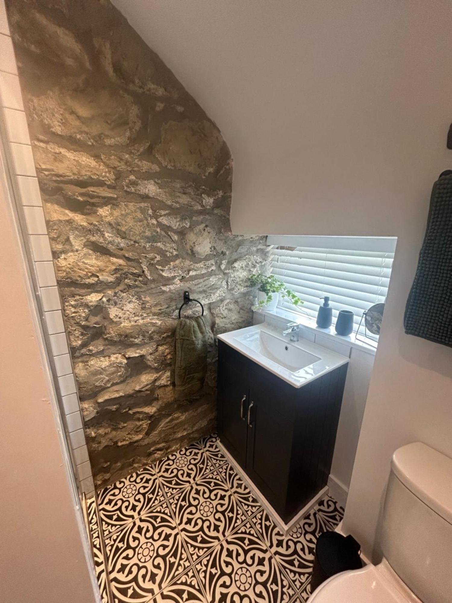 Cosy Modern Miners Cottage Llanllechid Εξωτερικό φωτογραφία
