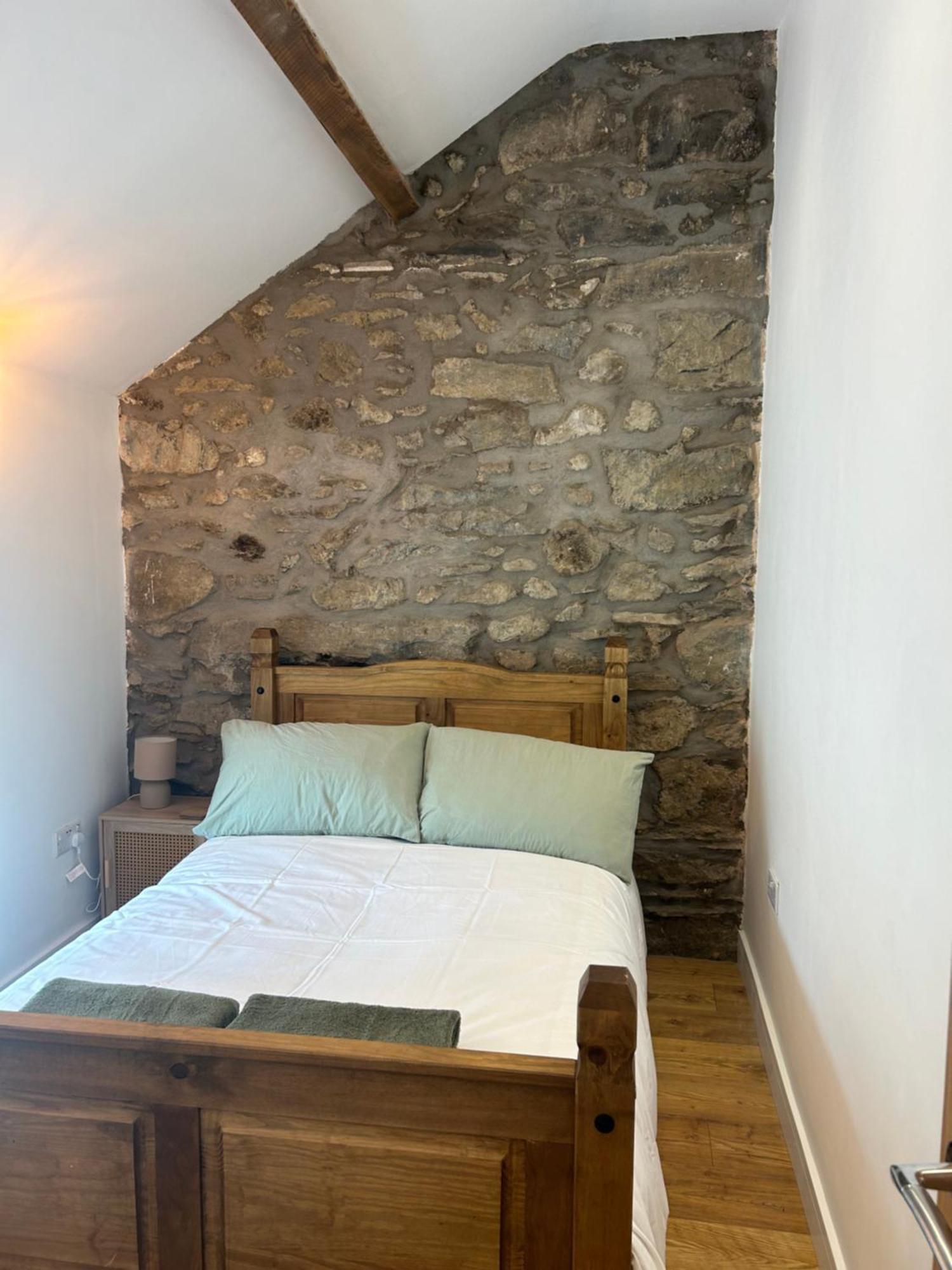 Cosy Modern Miners Cottage Llanllechid Εξωτερικό φωτογραφία